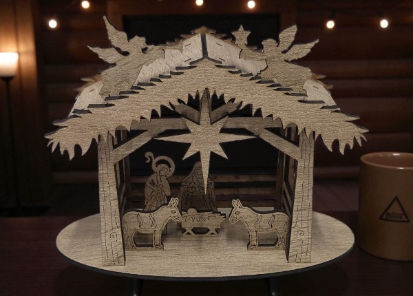 Dřevěný betlém se stříškou
