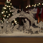 Dřevěný vyřezávaný betlém – elegantní vánoční dekorace