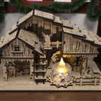 Rodinný dřevěný betlém se stříškou