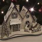 Dřevěný vánoční domeček