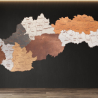 Dřevěná mapa Slovenska – Barevné kraje s okresy