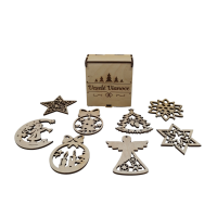 Sada dřevěných vánočních ozdob – Veselé Vánoce (8 ks)