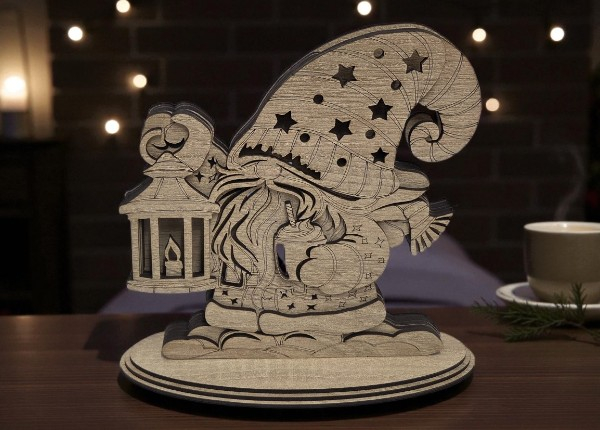 Dřevěný vánoční skřítek s lampášem