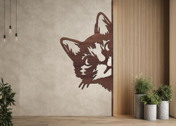 Dřevěný obraz – Kočka vykukující zpoza rohu